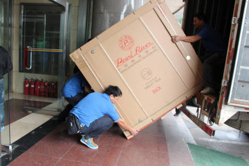武鸣钢琴贵重工艺品无忧运